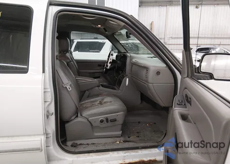 2005 Chevrolet Silverado 1500 Z71 from USA, damaged, VIN 2GCEK13T051316277